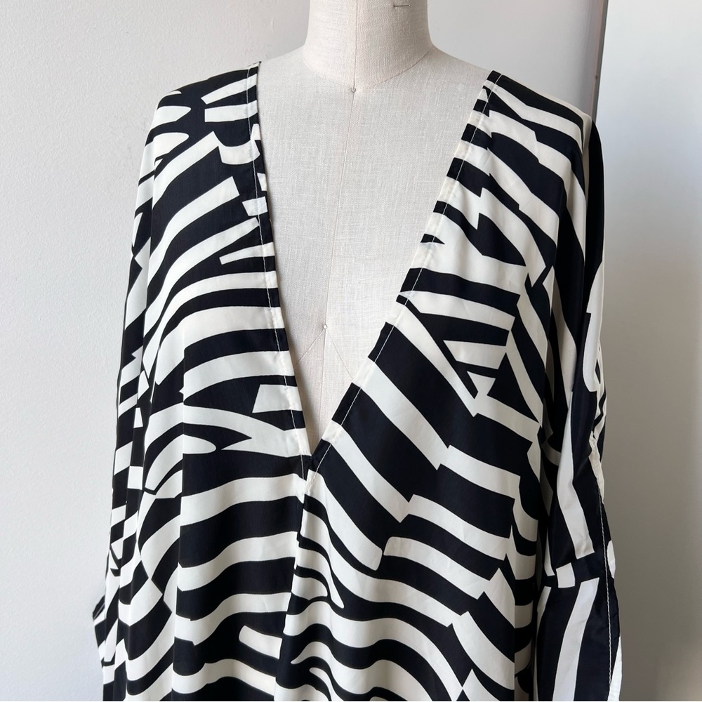 Zebra Like Tunic Size 3x Or One Size - image 4